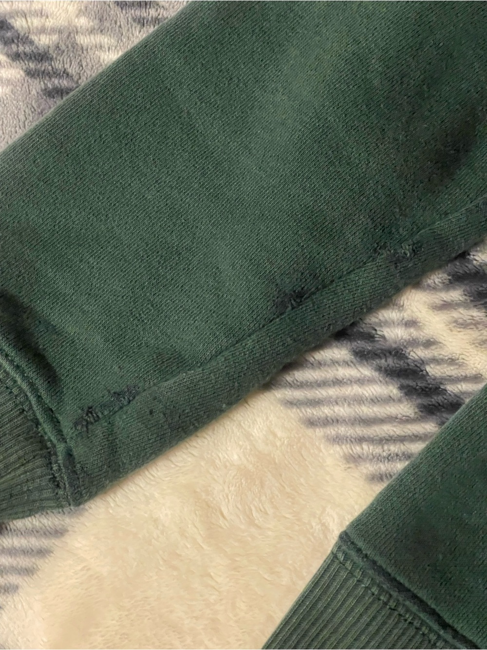 Set of 5 Hollister Hoodies Low Cost read description please - Picture 16 of 16